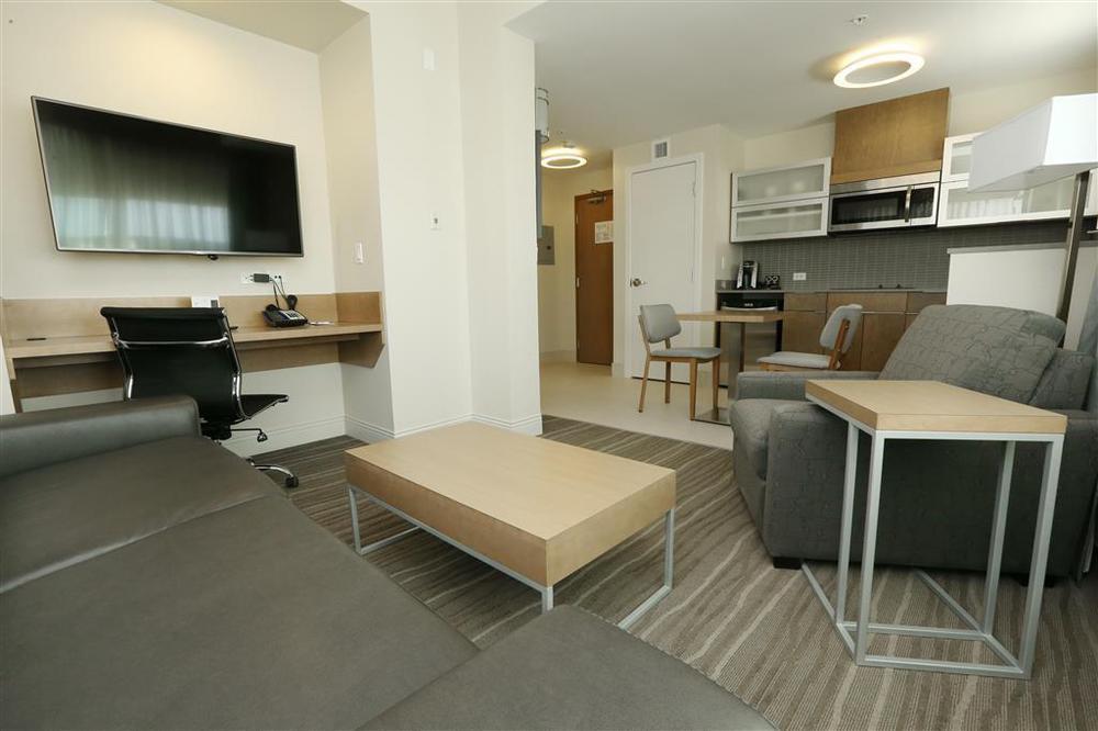 Best Western Plus Sawridge Suites Fort Mcmurray Zimmer foto