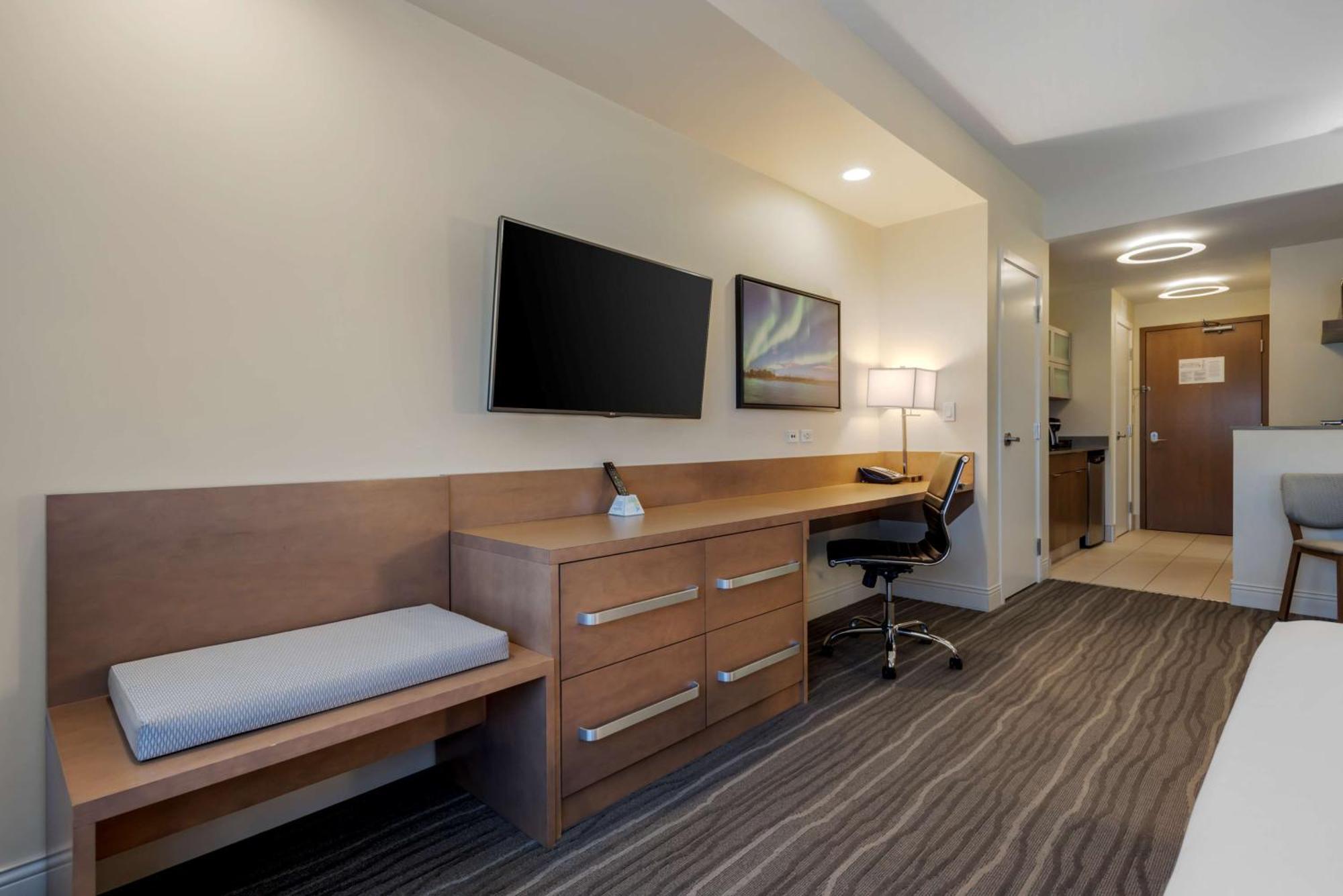 Best Western Plus Sawridge Suites Fort Mcmurray Exterior foto