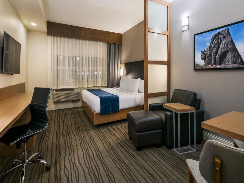 Best Western Plus Sawridge Suites Fort Mcmurray Exterior foto